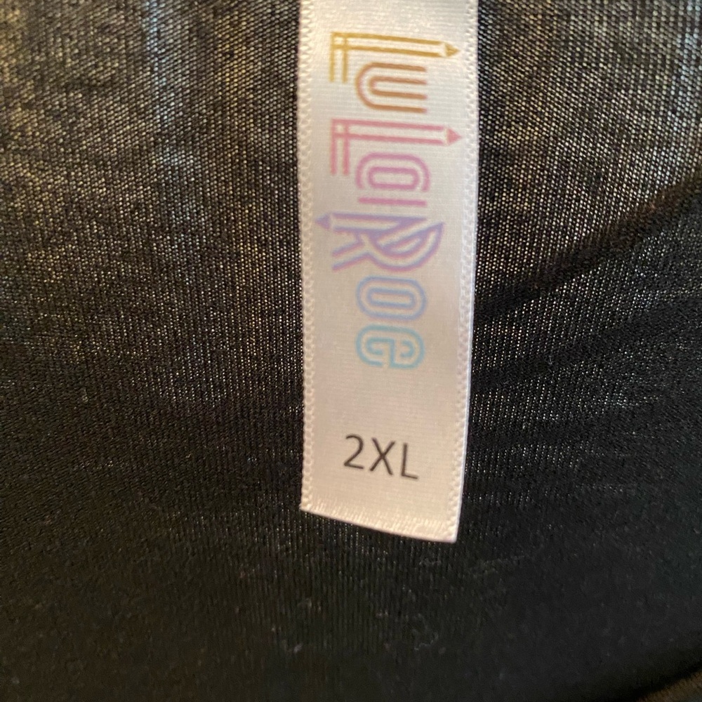 LuLaRoe Black Top 2XL